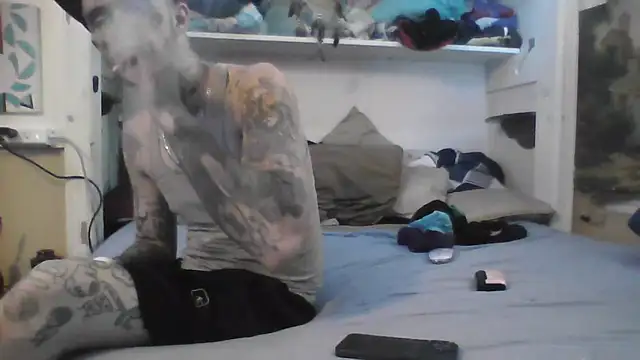 Snapshot of SWAGGDaddy93 chatting on March 21, 2026, 9:51 pm SWAGGDaddy93 online show from March 21, 2026, 9:51 pm