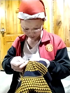 Snapshot of sumaybae chatting on October 17, 2025, 1:24 pm sumaybae online show from October 17, 2025, 1:24 pm