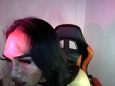 Snapshot of Savana_Maison chatting on October 23, 2025, 2:27 pm Savana Maison online show from October 23, 2025, 2:27 pm