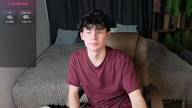 Snapshot of Cute_Mike chatting on November 1, 2025, 6:13 pm Cute Mike online show from November 1, 2025, 6:13 pm