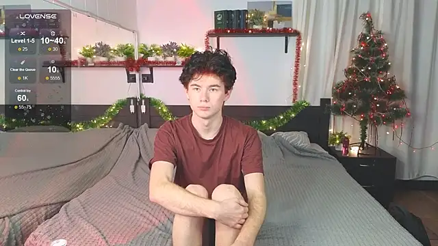 Snapshot of Cute_Mike chatting on December 15, 2025, 8:03 pm Cute Mike online show from December 15, 2025, 8:03 pm