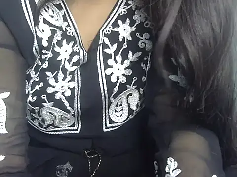 Joya 7 online show from October 29, 2025, 3:05 am