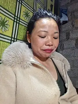 miomio-12 online show from February 19, 2026, 8:44 am