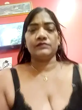 rashmi hott online show from October 6, 2025, 8:04 am