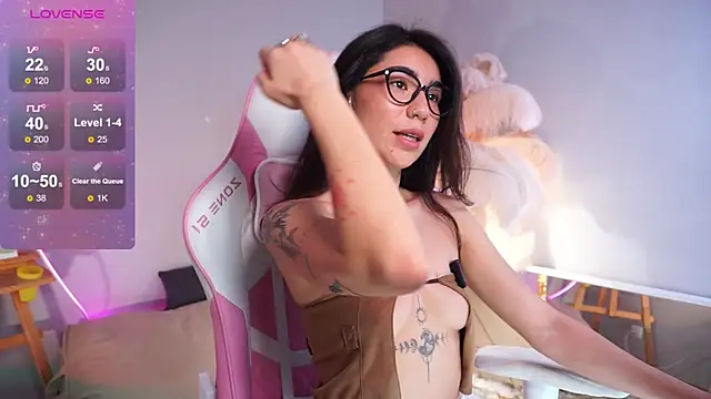 Snapshot of YokoKoko_ chatting on November 22, 2025, 5:50 am YokoKoko online show from November 22, 2025, 5:50 am