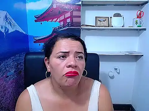 Snapshot of Biigg_xxx chatting on December 2, 2025, 8:10 pm Biigg xxx online show from December 2, 2025, 8:10 pm