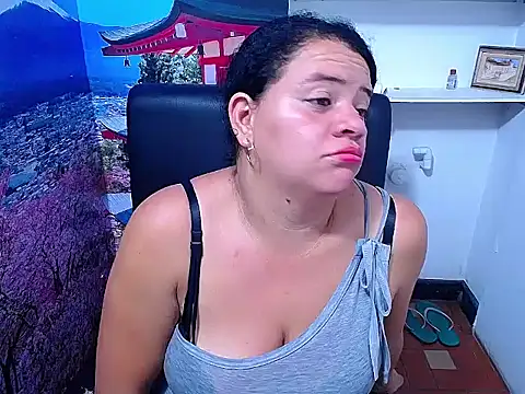 Snapshot of Biigg_xxx chatting on November 19, 2025, 10:21 pm Biigg xxx online show from November 19, 2025, 10:21 pm