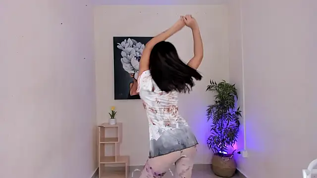 Snapshot of Gysel_flyn chatting on October 31, 2025, 11:51 am Gysel flyn online show from October 31, 2025, 11:51 am