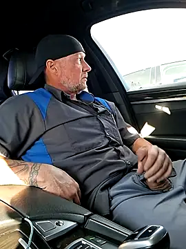 moonbeam37 online show from October 7, 2025, 9:27 pm