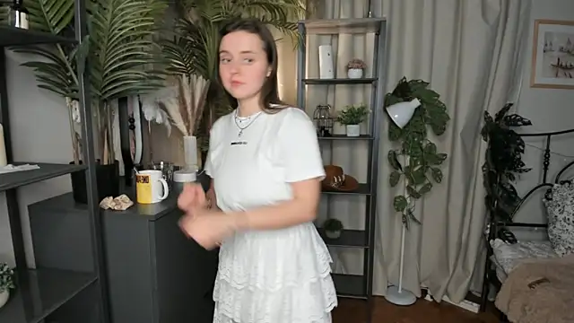 Snapshot of ThelmaJusto chatting on October 19, 2025, 2:42 pm ThelmaJusto online show from October 19, 2025, 2:42 pm