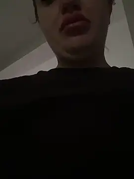 Snapshot of evedanger chatting on November 17, 2025, 3:16 pm evedanger online show from November 17, 2025, 3:16 pm