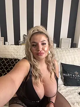 Snapshot of evedanger chatting on November 16, 2025, 12:15 am evedanger online show from November 16, 2025, 12:15 am