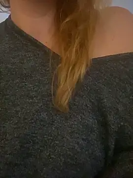 Snapshot of melisss2 chatting on November 11, 2025, 2:45 pm melisss2 online show from November 11, 2025, 2:45 pm