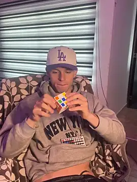 Snapshot of noah_red chatting on October 6, 2025, 3:46 pm noah red online show from October 6, 2025, 3:46 pm