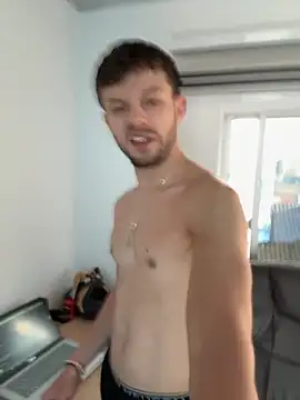 Snapshot of noah_red chatting on November 20, 2025, 1:01 pm noah red online show from November 20, 2025, 1:01 pm