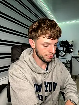 Snapshot of noah_red chatting on October 24, 2025, 3:27 am noah red online show from October 24, 2025, 3:27 am