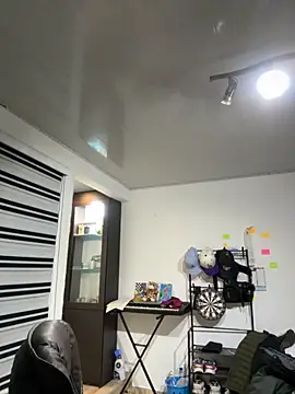 Snapshot of noah_red chatting on December 2, 2025, 2:45 am noah red online show from December 2, 2025, 2:45 am