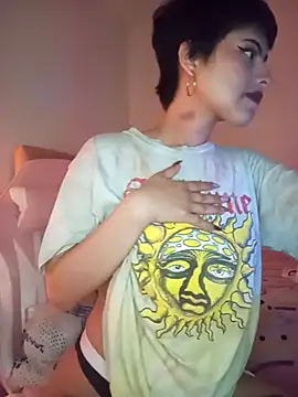 Snapshot of Eva_Feller69 chatting on November 9, 2025, 3:43 am Eva Feller69 online show from November 9, 2025, 3:43 am