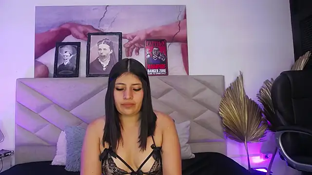 EmiliaRainbow online show from October 9, 2025, 7:47 pm