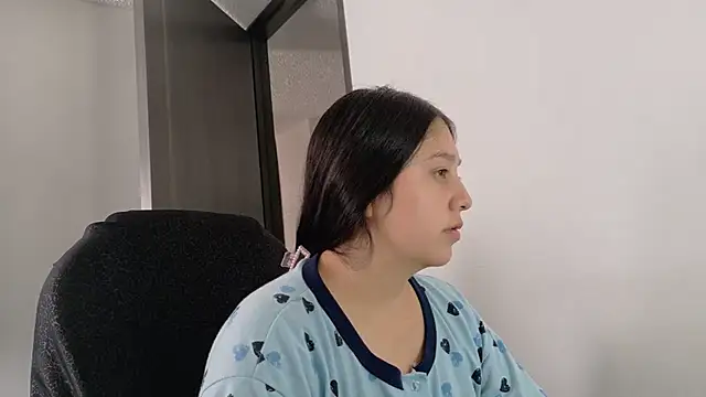 Snapshot of KOREN_JALAA chatting on June 6, 2026, 5:18 pm KOREN JALAA online show from June 6, 2026, 5:18 pm