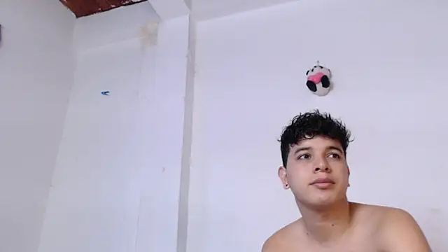 Snapshot of Dominic_king7 chatting on October 19, 2025, 9:17 pm Dominic king7 online show from October 19, 2025, 9:17 pm