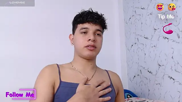 Snapshot of Dominic_king7 chatting on October 17, 2025, 8:10 pm Dominic king7 online show from October 17, 2025, 8:10 pm