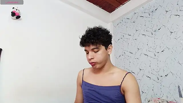 Snapshot of Dominic_king7 chatting on November 11, 2025, 9:42 pm Dominic king7 online show from November 11, 2025, 9:42 pm