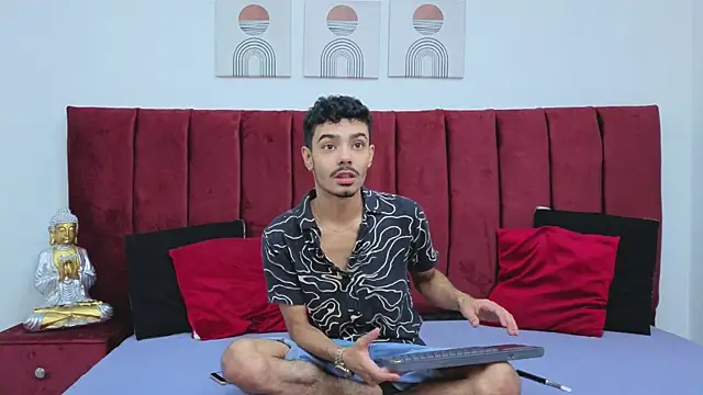 Timothe Evans online show from October 17, 2025, 8:54 pm