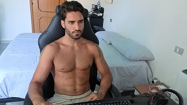 Snapshot of Al3xox02 chatting on June 19, 2026, 10:10 am Al3xox02 online show from June 19, 2026, 10:10 am