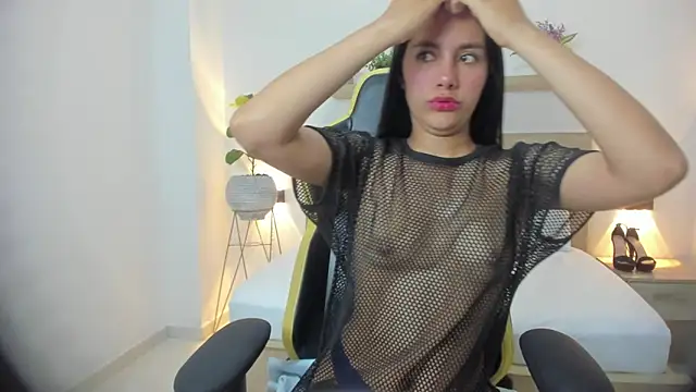 Snapshot of kaitt_ chatting on December 3, 2025, 12:37 pm kaitt online show from December 3, 2025, 12:37 pm