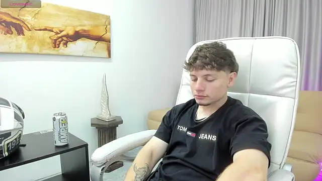 Leoo Miller online show from January 8, 2026, 4:29 am