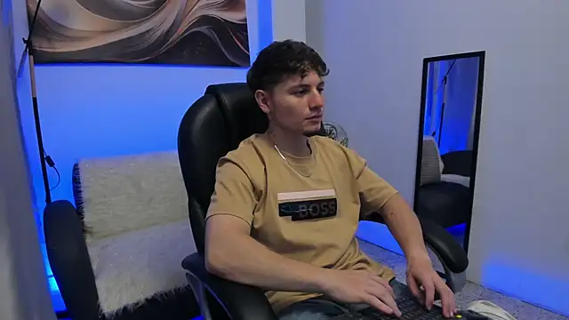 Snapshot of Leoo_Miller chatting on March 8, 2026, 4:05 am Leoo Miller online show from March 8, 2026, 4:05 am