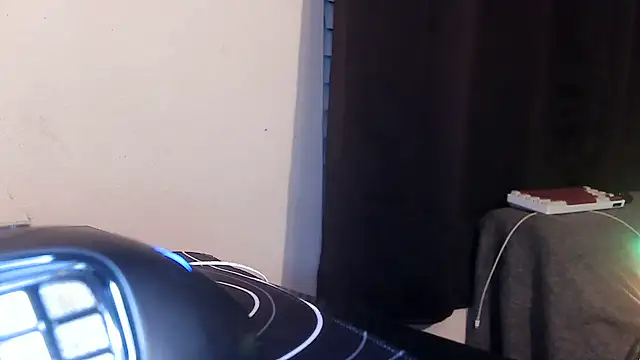 geezuz6913 online show from November 30, 2025, 2:12 am