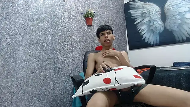 Snapshot of sexyboys_cutex18 chatting on October 20, 2025, 4:14 am sexyboys cutex18 online show from October 20, 2025, 4:14 am