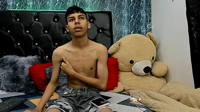 Snapshot of sexyboys_cutex18 chatting on November 11, 2025, 7:52 pm sexyboys cutex18 online show from November 11, 2025, 7:52 pm