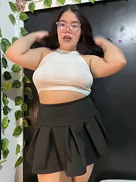 Snapshot of GabrielleMarsh1 chatting on December 19, 2025, 3:32 am GabrielleMarsh1 online show from December 19, 2025, 3:32 am