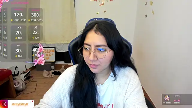 Snapshot of LoveLyy- chatting on February 9, 2026, 1:31 pm LoveLyy- online show from February 9, 2026, 1:31 pm