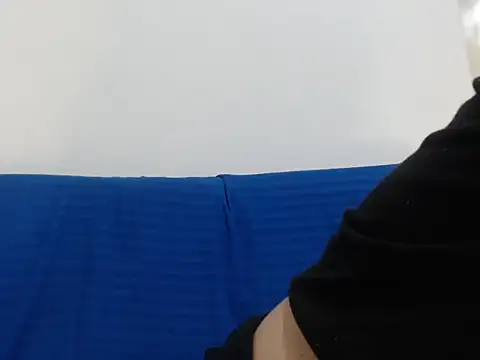 Snapshot of ASS_DIRTY chatting on October 19, 2025, 6:32 pm ASS DIRTY online show from October 19, 2025, 6:32 pm