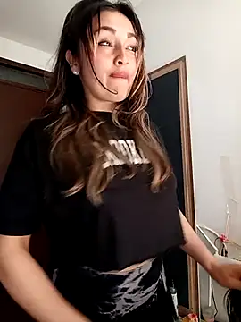 Snapshot of Nata-A77 chatting on December 15, 2025, 4:46 pm Nata-A77 online show from December 15, 2025, 4:46 pm