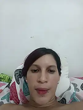 Snapshot of Mariana08andDiego chatting on October 30, 2025, 2:32 am Mariana08andDiego online show from October 30, 2025, 2:32 am