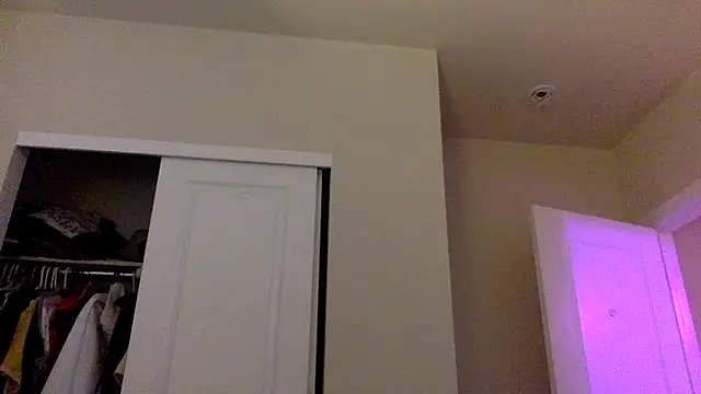 Snapshot of nvthvn555 chatting on March 10, 2026, 6:12 pm nvthvn555 online show from March 10, 2026, 6:12 pm