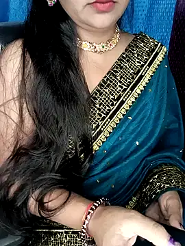 Snapshot of Rashmi_011 chatting on March 21, 2026, 12:12 am Rashmi 011 online show from March 21, 2026, 12:12 am