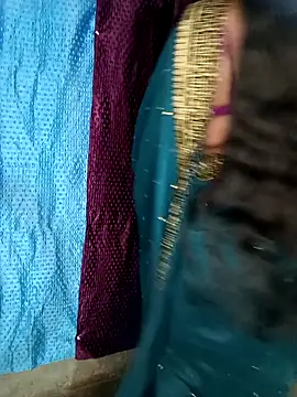 Snapshot of Rashmi_011 chatting on March 24, 2026, 12:32 am Rashmi 011 online show from March 24, 2026, 12:32 am