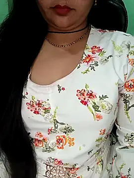 Snapshot of Rashmi_011 chatting on March 4, 2026, 1:52 pm Rashmi 011 online show from March 4, 2026, 1:52 pm