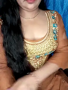 Snapshot of Rashmi_011 chatting on March 19, 2026, 12:43 am Rashmi 011 online show from March 19, 2026, 12:43 am