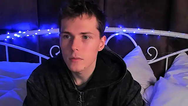 Snapshot of Hector_Spector chatting on December 14, 2025, 10:43 am Hector Spector online show from December 14, 2025, 10:43 am