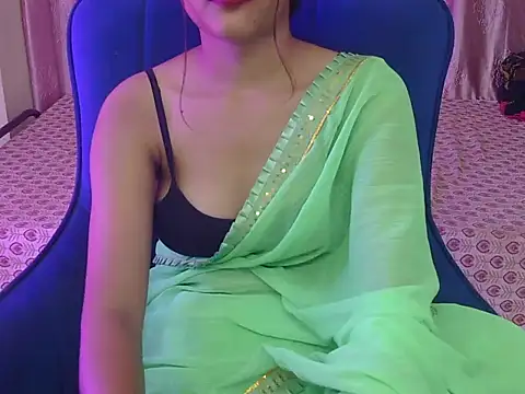 Snapshot of yours-angell chatting on October 27, 2025, 4:24 am yours-angell online show from October 27, 2025, 4:24 am