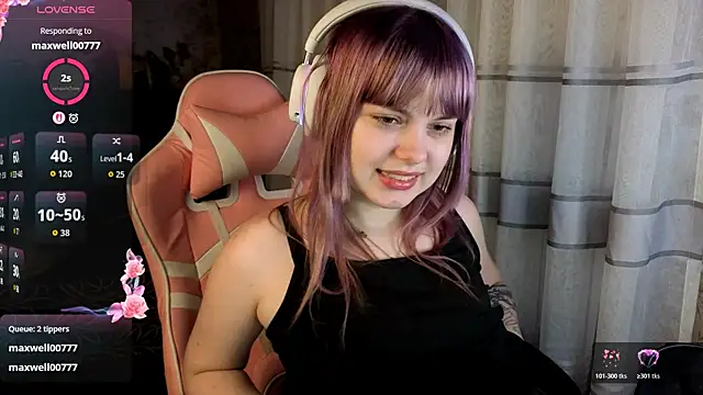 KristiBloom online show from March 12, 2026, 1:11 am