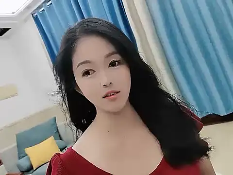 Q Yumi online show from October 13, 2025, 9:55 am