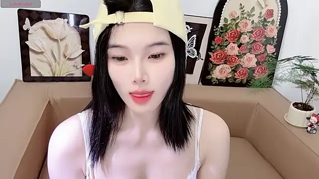 Snapshot of T-TeaR chatting on July 11, 2026, 2:45 am T-TeaR online show from July 11, 2026, 2:45 am